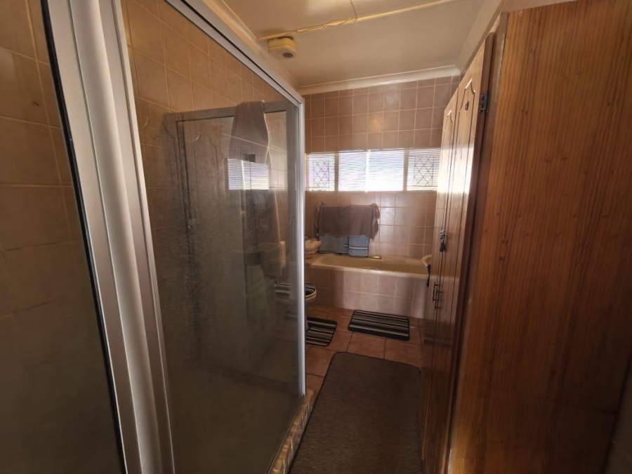 5 Bedroom Property for Sale in Hadison Park Northern Cape